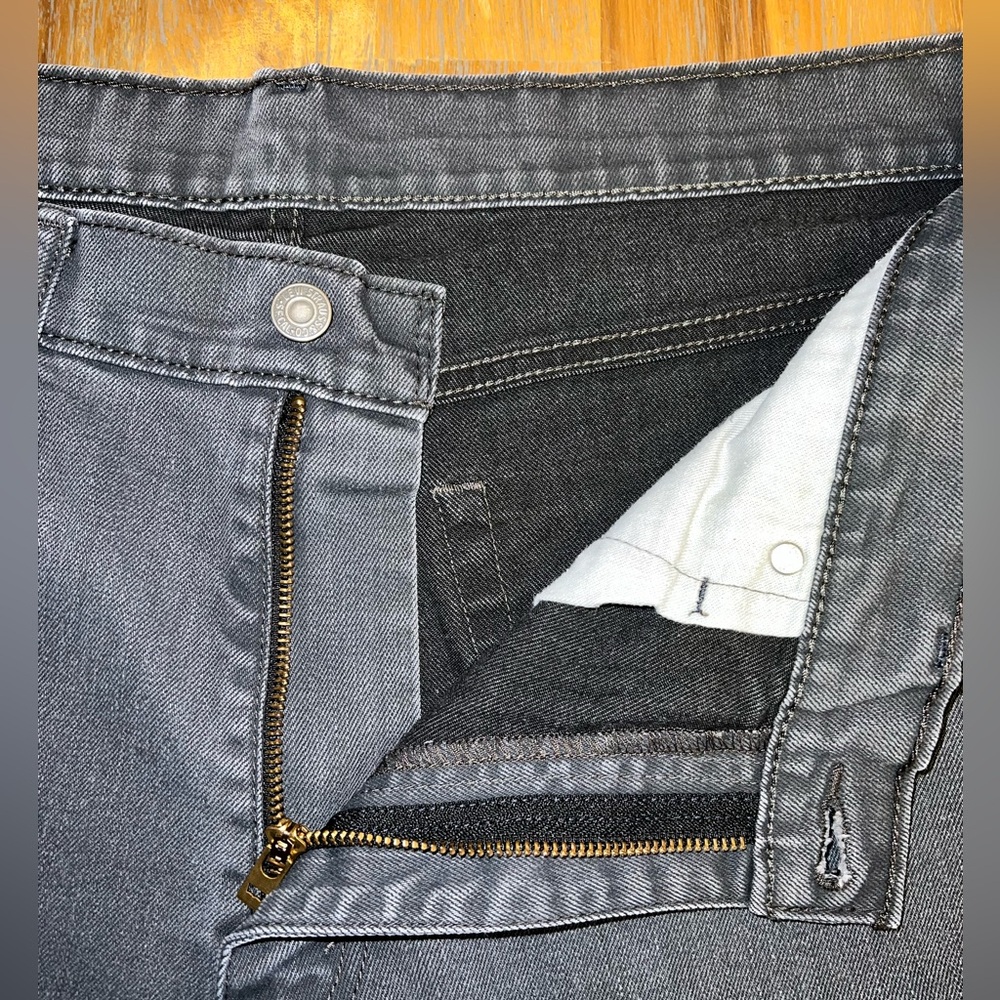 Levi Strauss & Co 541 Dark Gray Jean - Picture 7 of 8